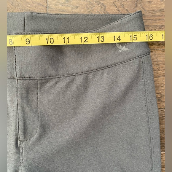 Eddie Bauer Women's Gray Trousers Stretch Pants Zip Hook and Eye Closure Size 6 - Picture 4 of 15